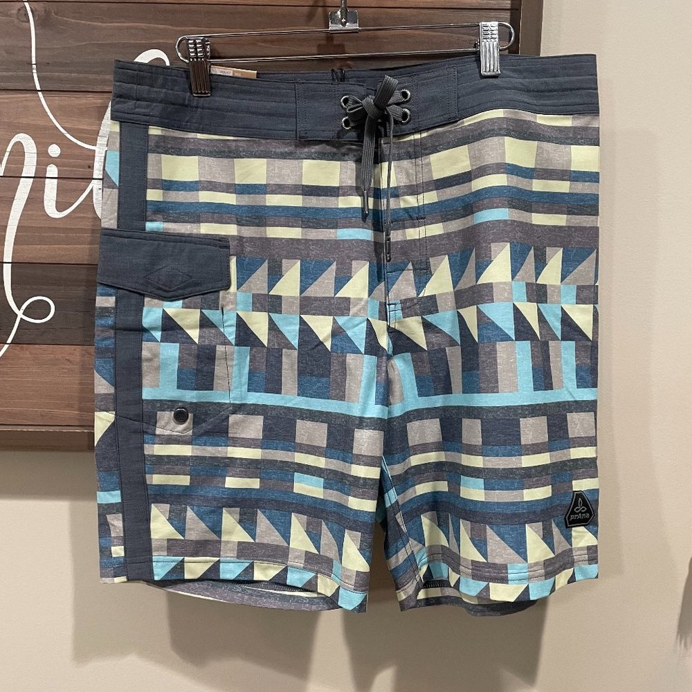 prAna SANDER BOARDSHORTS Waist 32" Length 8" Men's Bathing Trunks NWT